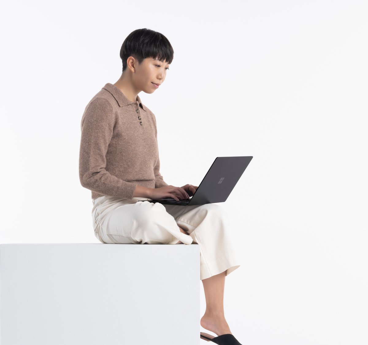 Microsoft Surface Laptop 4 Intel® Core™ i7 i7-1185G7 34,3 cm (13.5") Touchscreen 16 GB LPDDR4x-SDRAM 256 GB SSD Wi-Fi 6 (802.11ax) Windows 10 Pro Zwart (0889842760668)