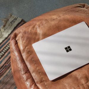 Microsoft Surface Laptop 3 Intel® Core™ i5 i5-1035G7 34,3 cm (13.5") Touchscreen 8 GB LPDDR4x-SDRAM 256 GB SSD Wi-Fi 6 (802.11ax) Windows 10 Home Platina (0889842485981)